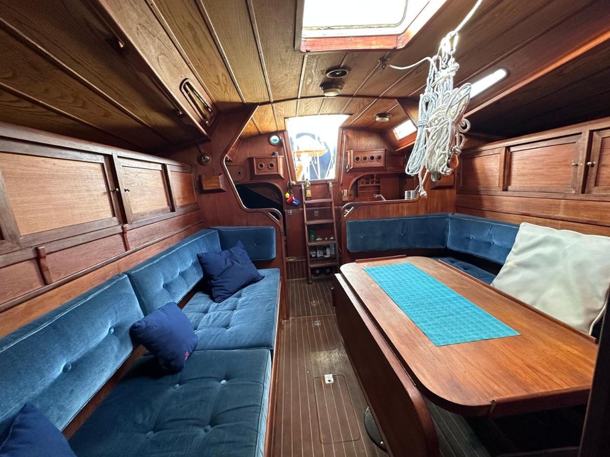 圣阿德里安-德贝索斯 Unique Wooden Sail Yacht + 2 Bikes Included!酒店 外观 照片