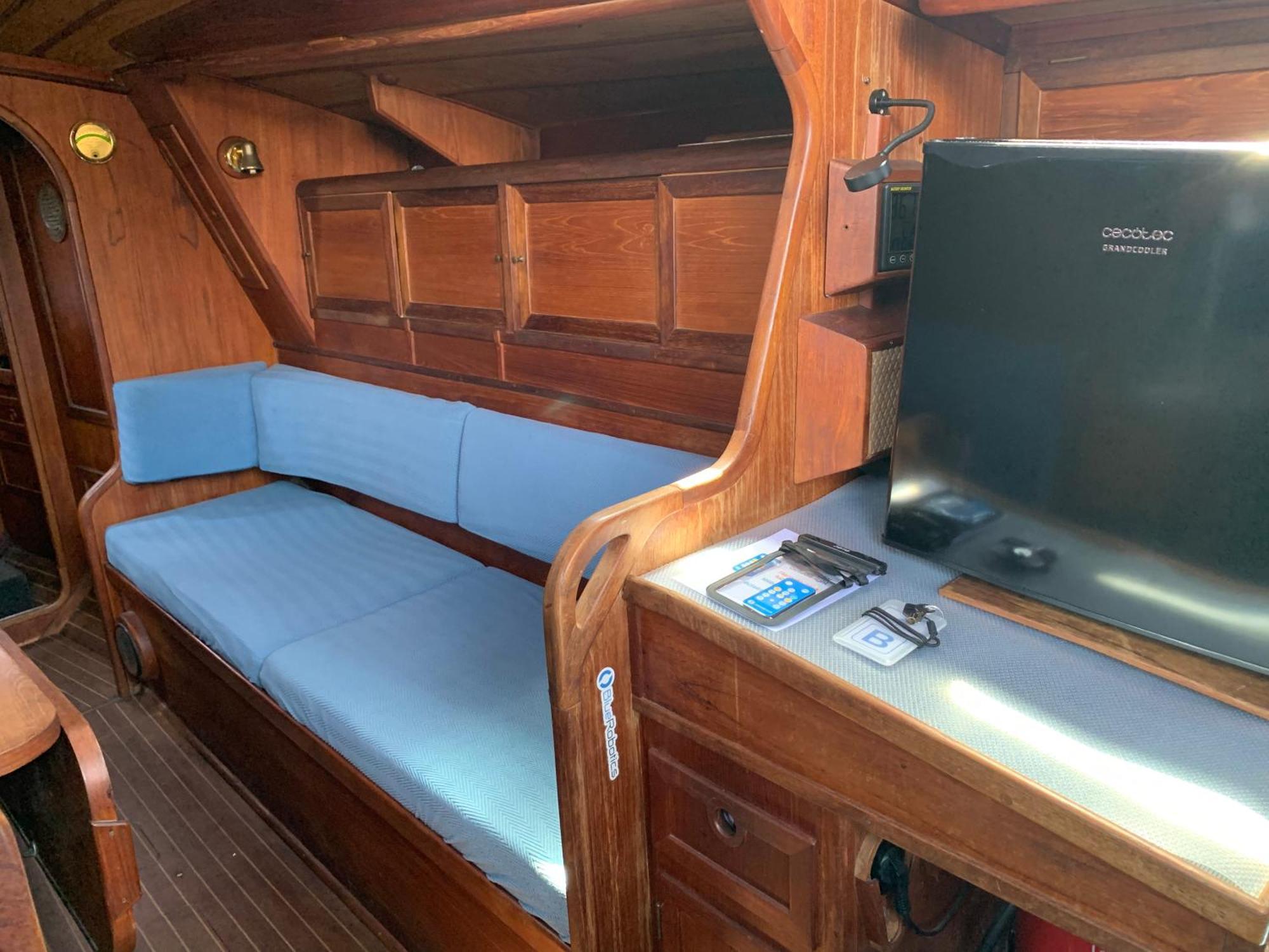 圣阿德里安-德贝索斯 Unique Wooden Sail Yacht + 2 Bikes Included!酒店 外观 照片